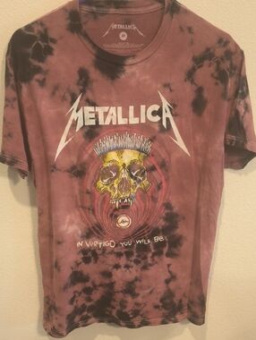 Metallica Short-Sleeve Tie-Dye Graphic Tee in Burgundy/Black Medium